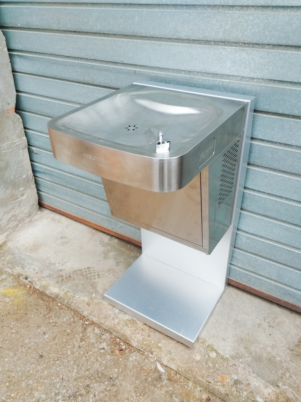 fuente agua pared _piefictico inox 50-92x45x47_5-52_5 1_1u
